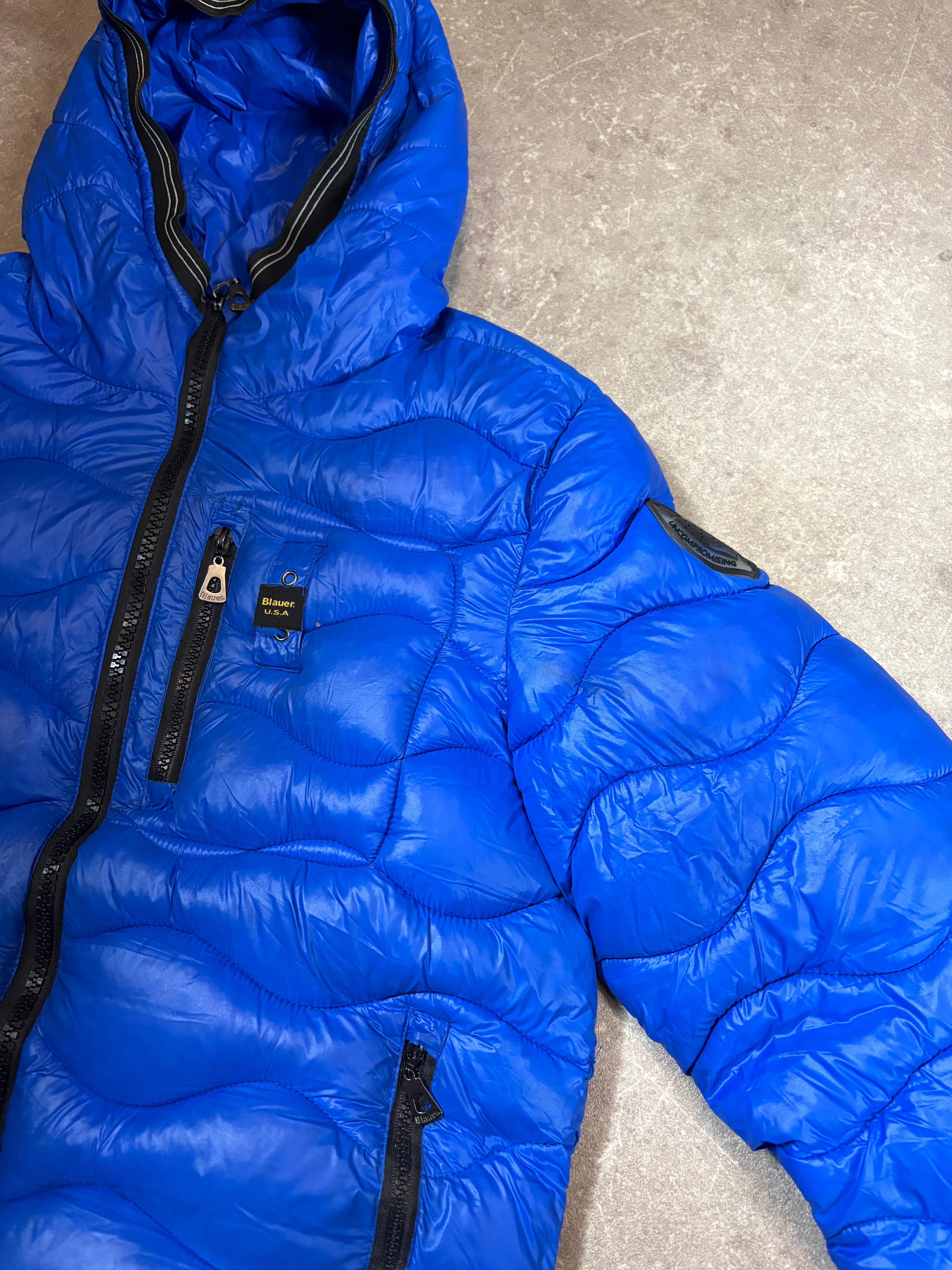 Blauer Puffer (M)