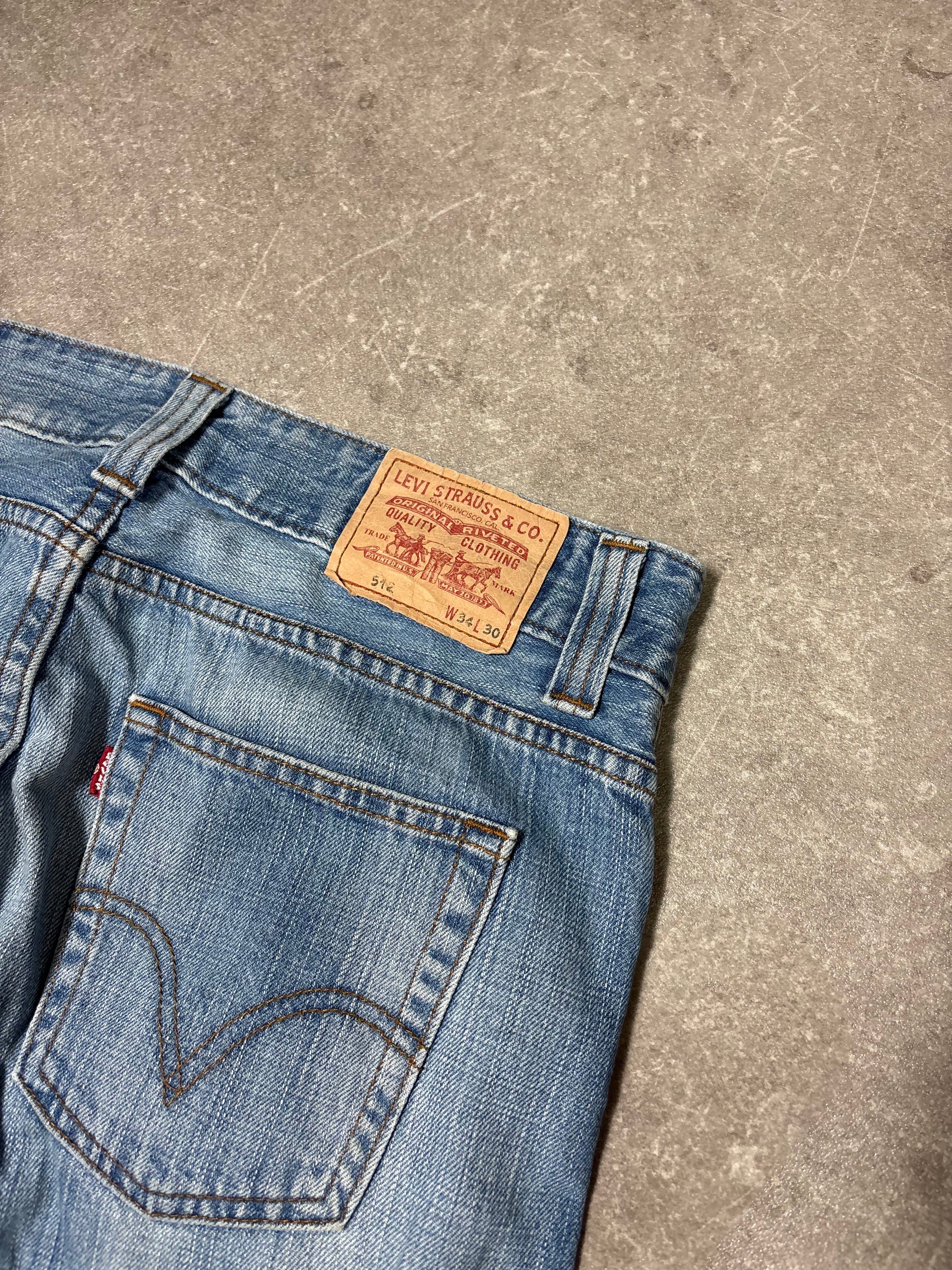 Levi’s Flared Jeans (M)-(L)