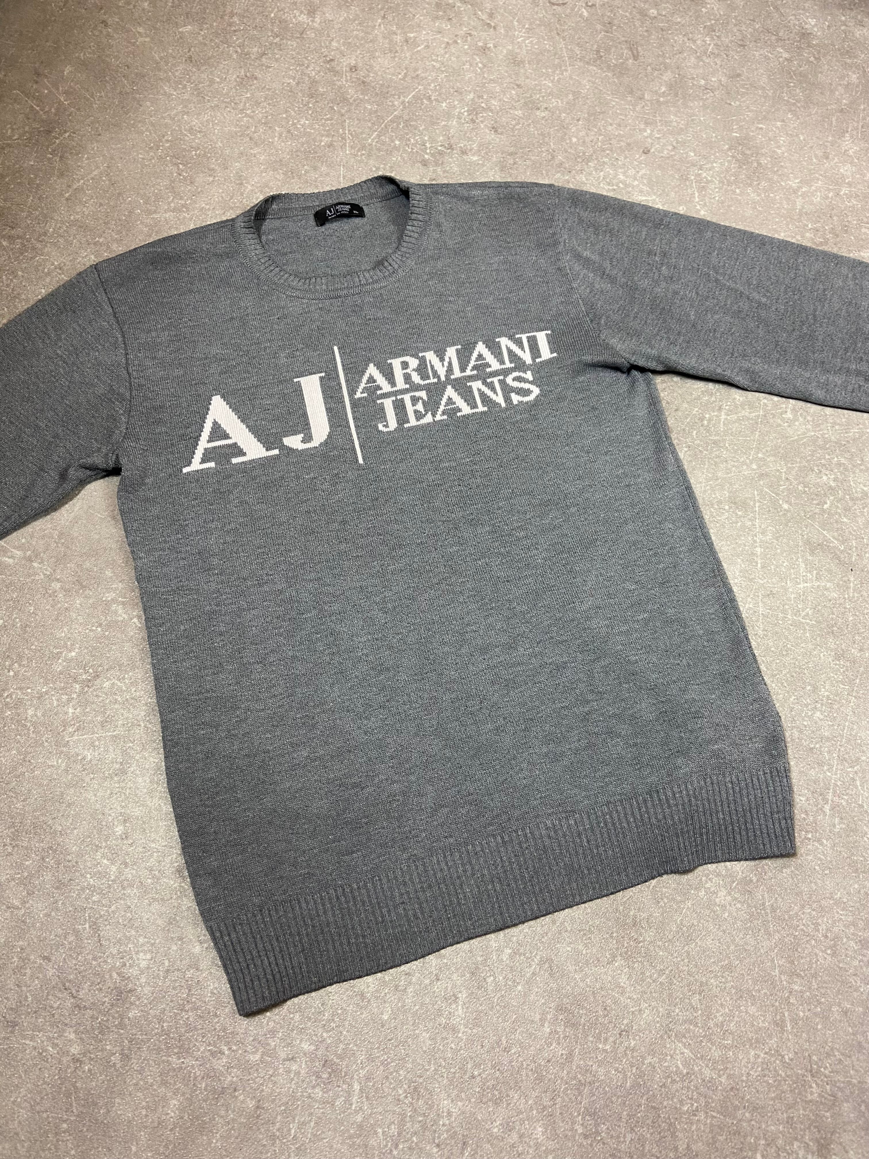 Armani sweater M