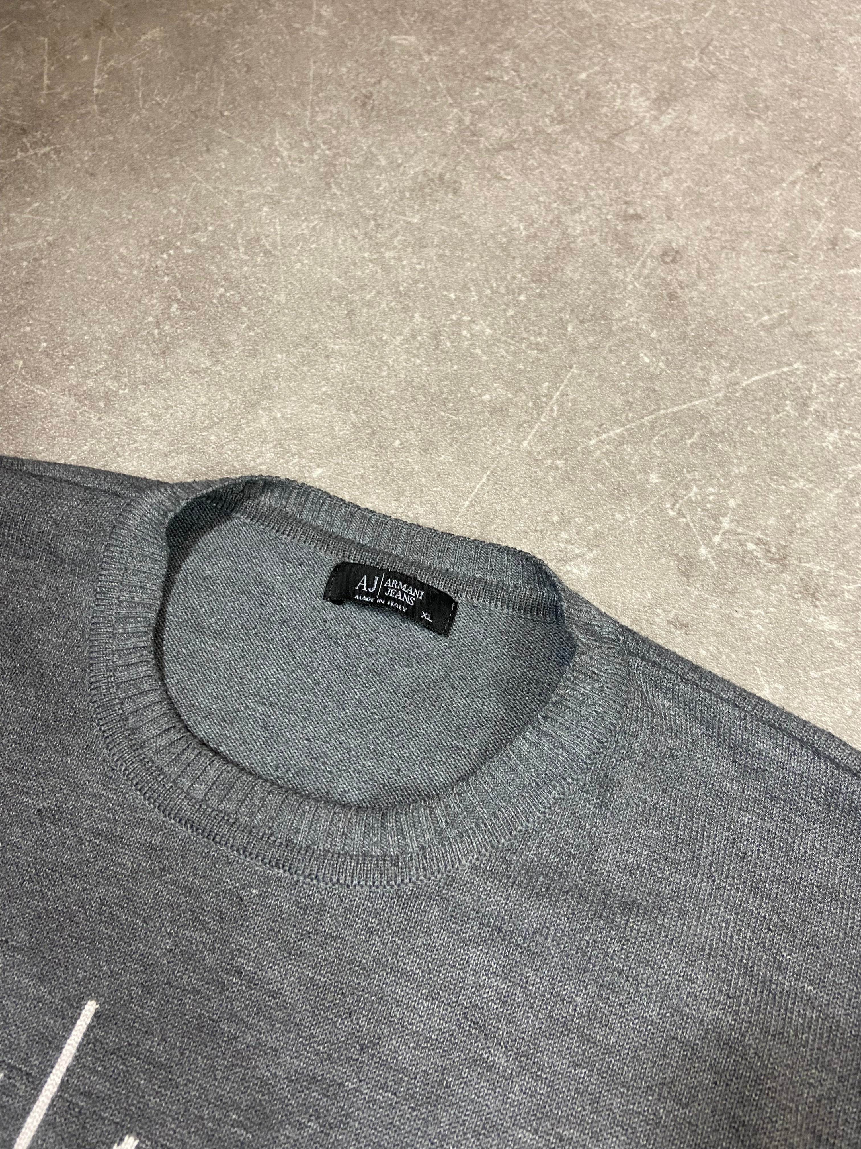 Armani sweater M