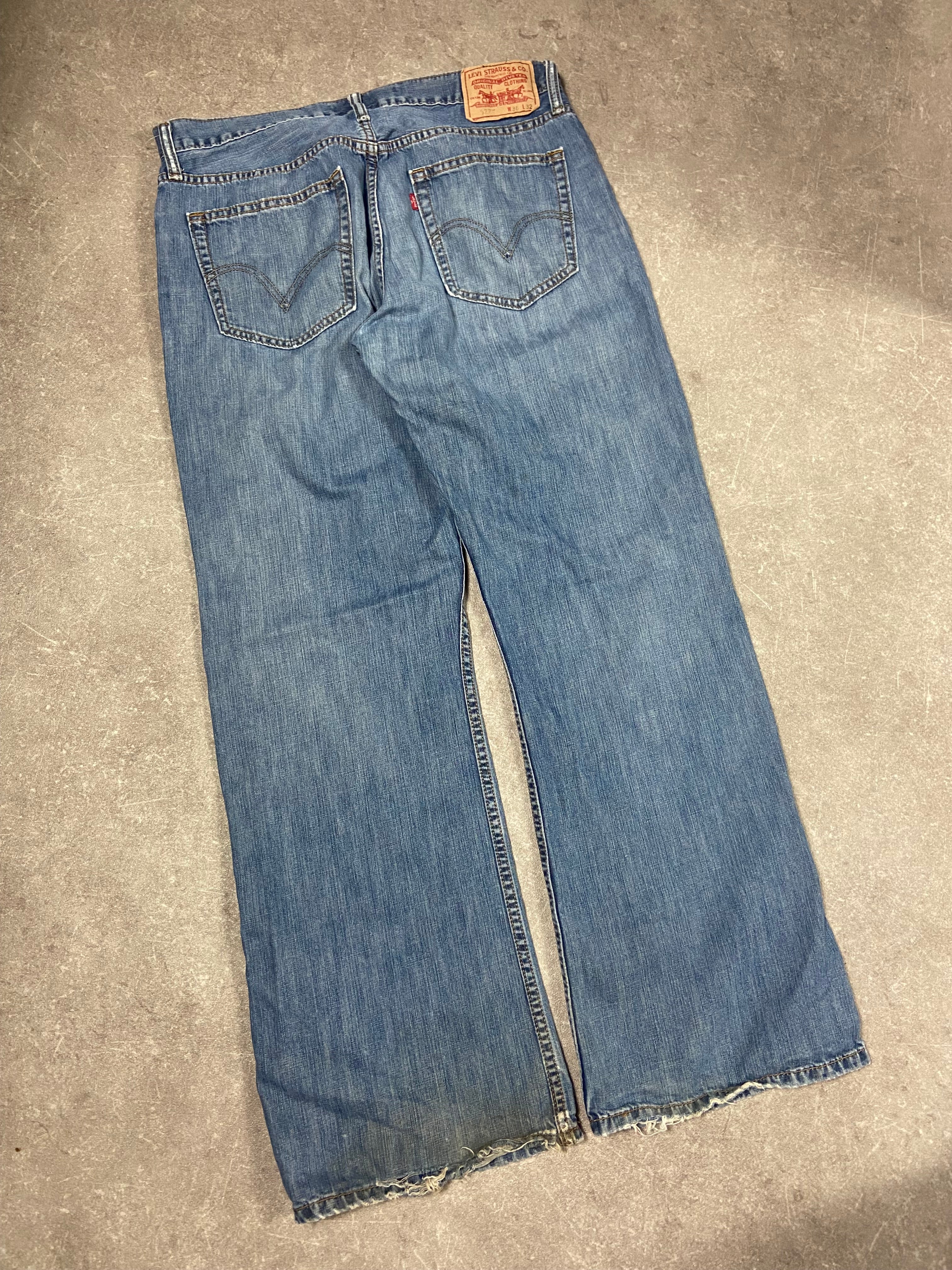 Levi’s 527 Jeans