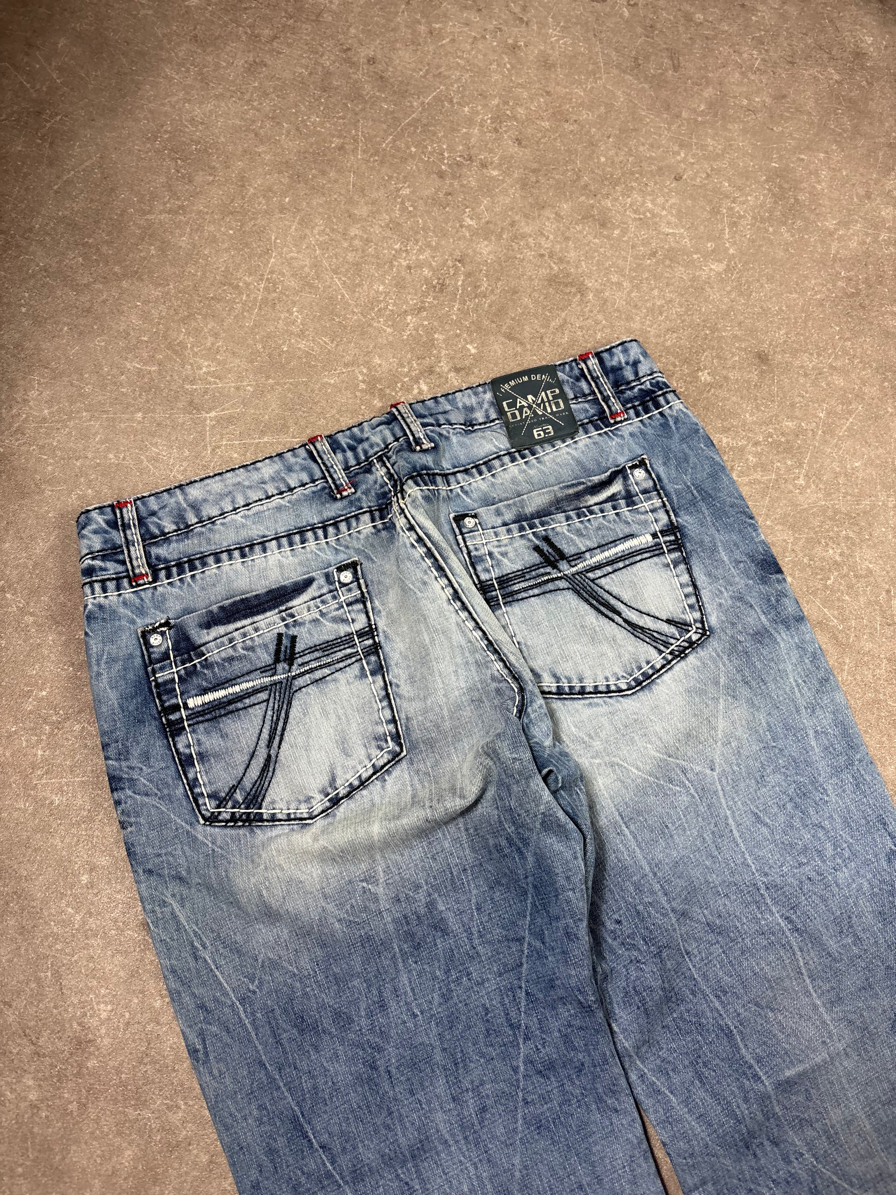 Camp David Jeans (L)