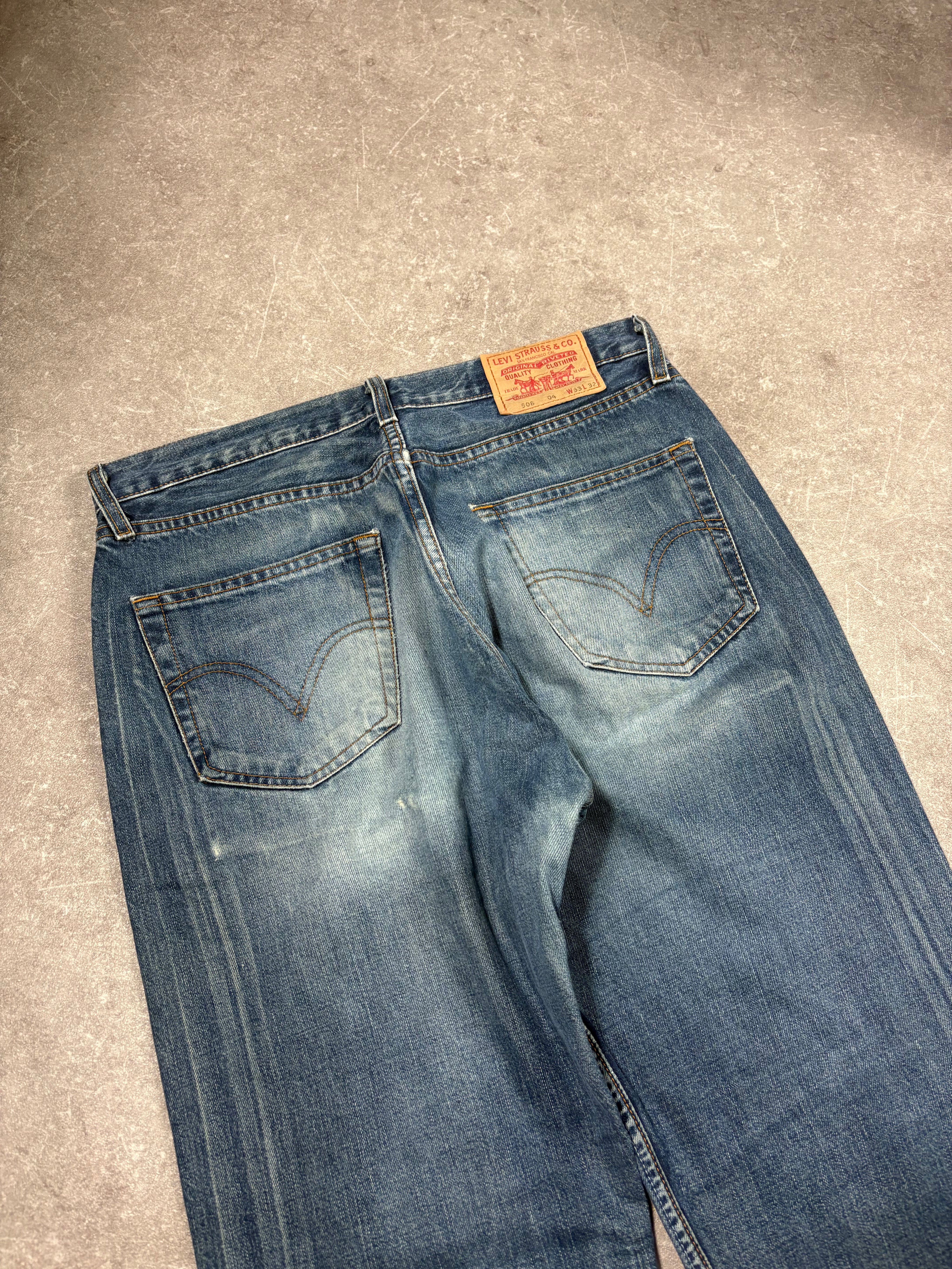 Levis 501 Flared Jeans (M)-(L)