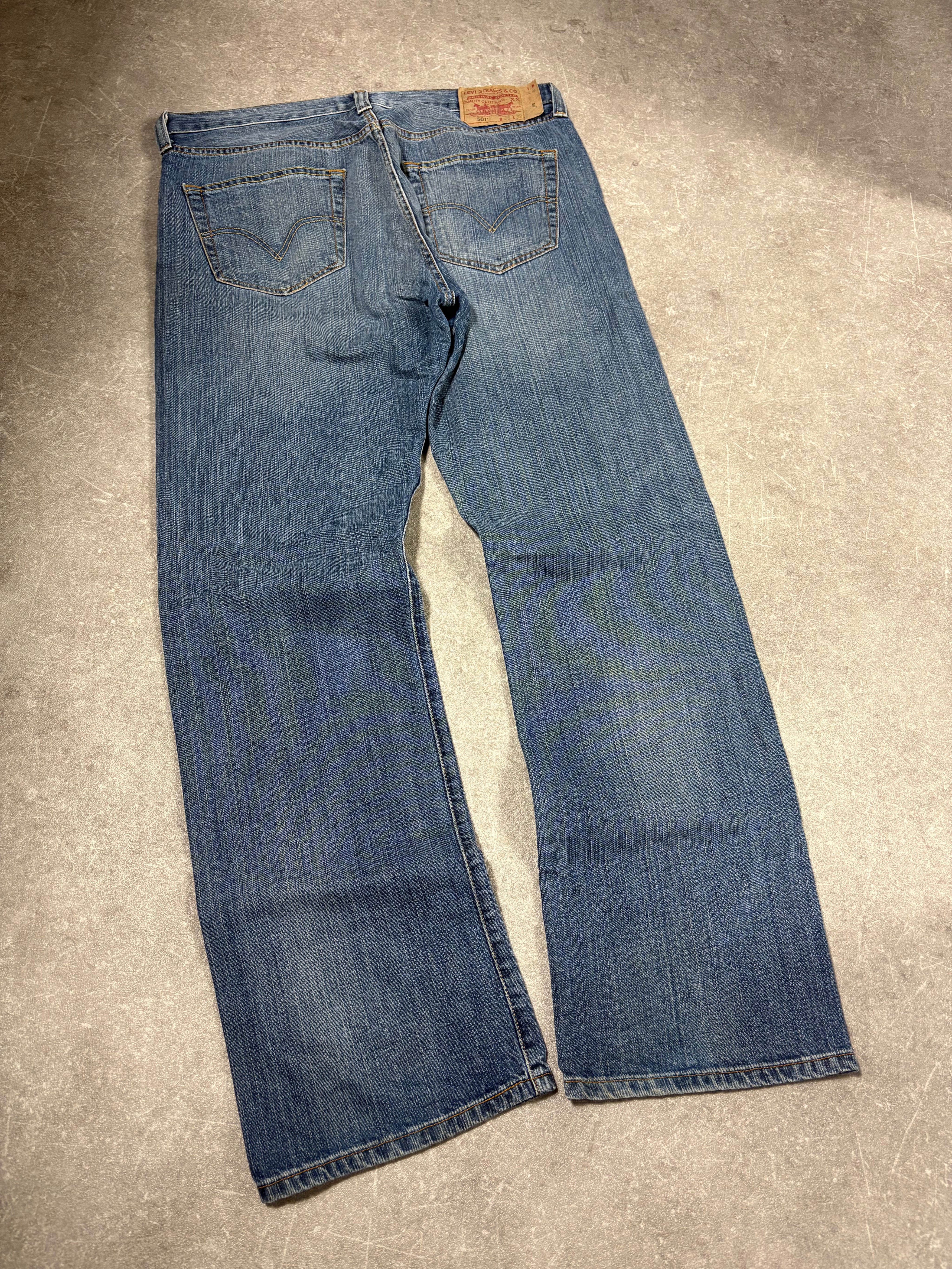Levis 501 Jeans (M)