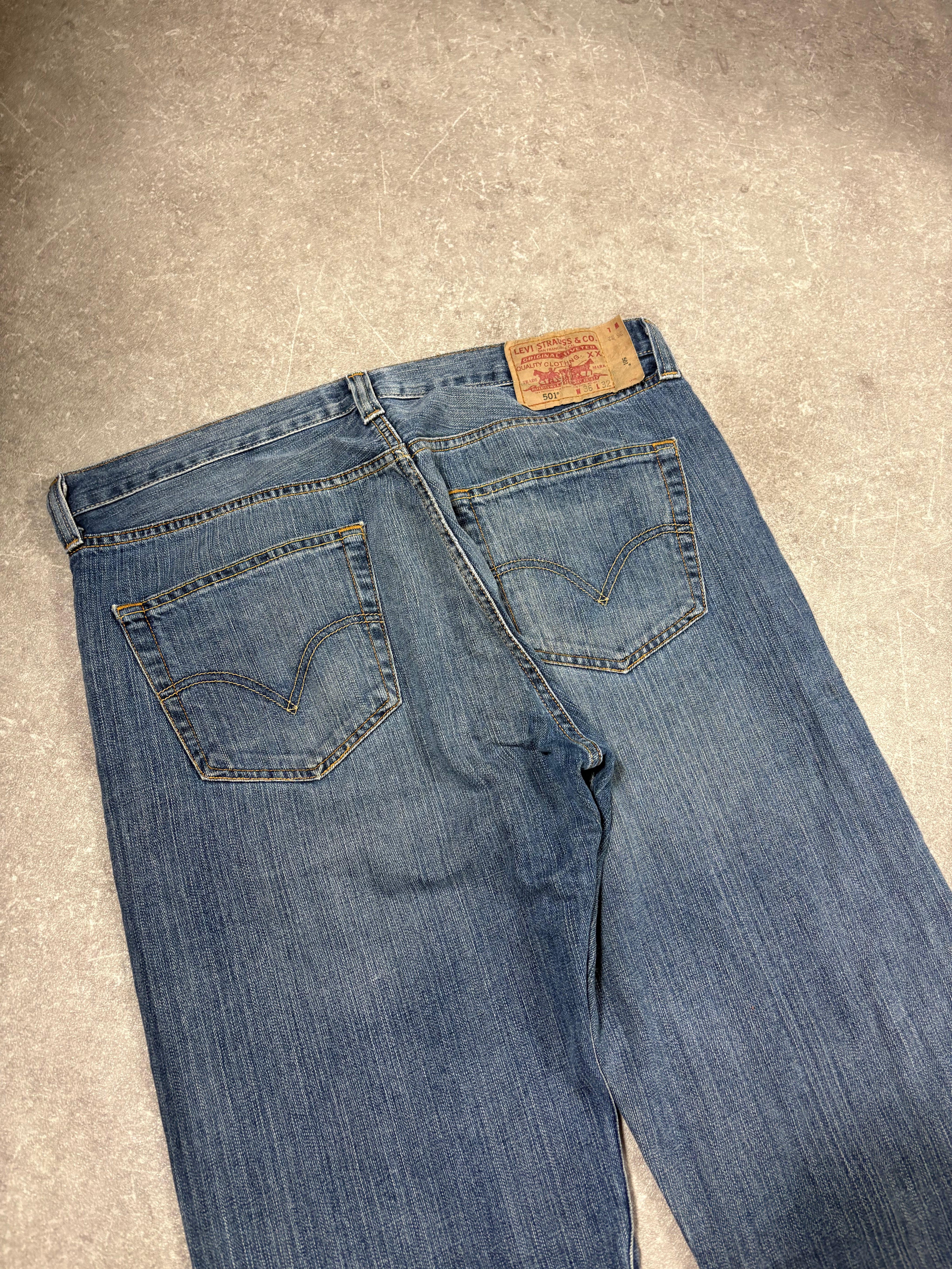 Levis 501 Jeans (M)
