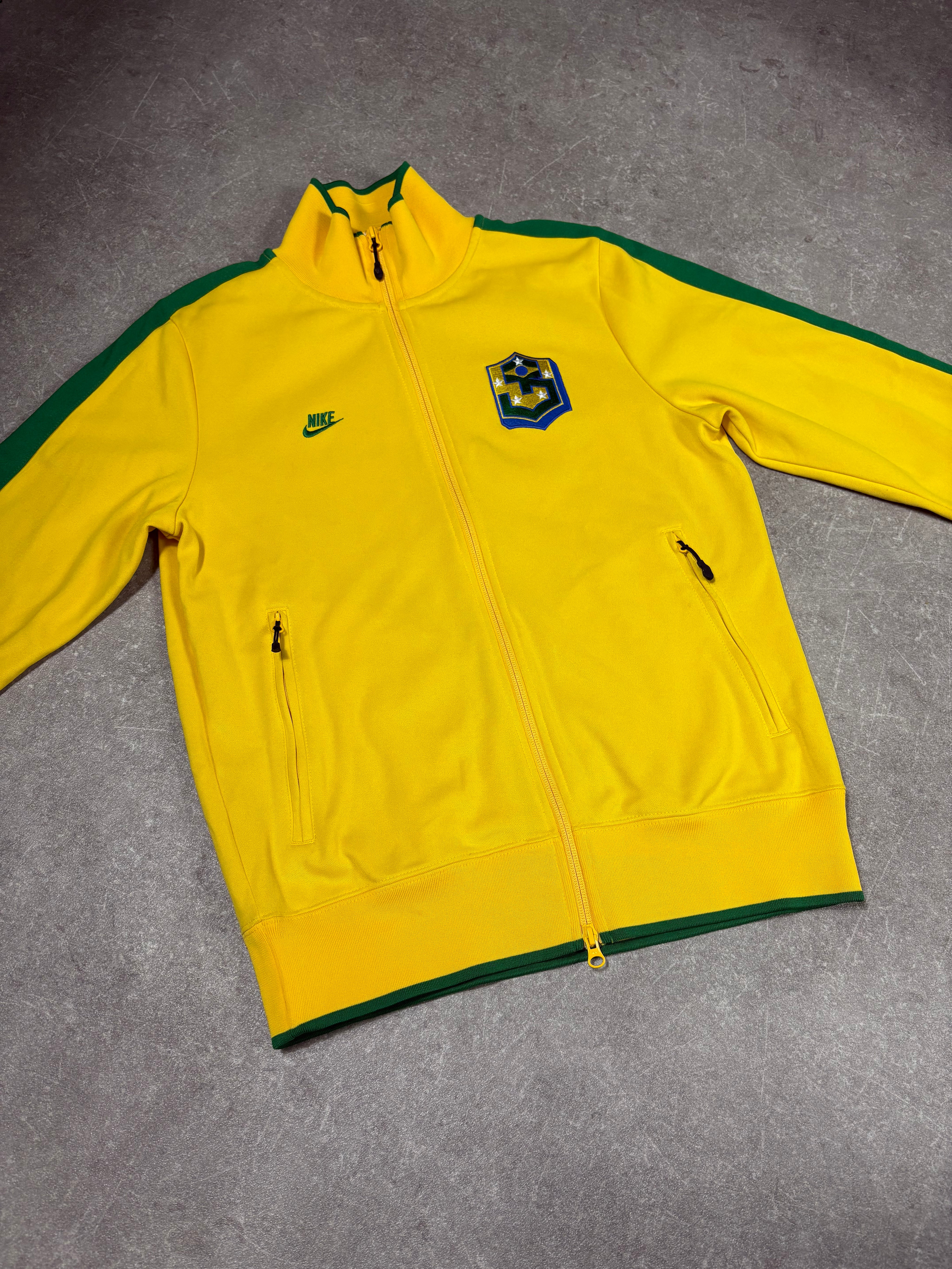 Nike X Brasil M