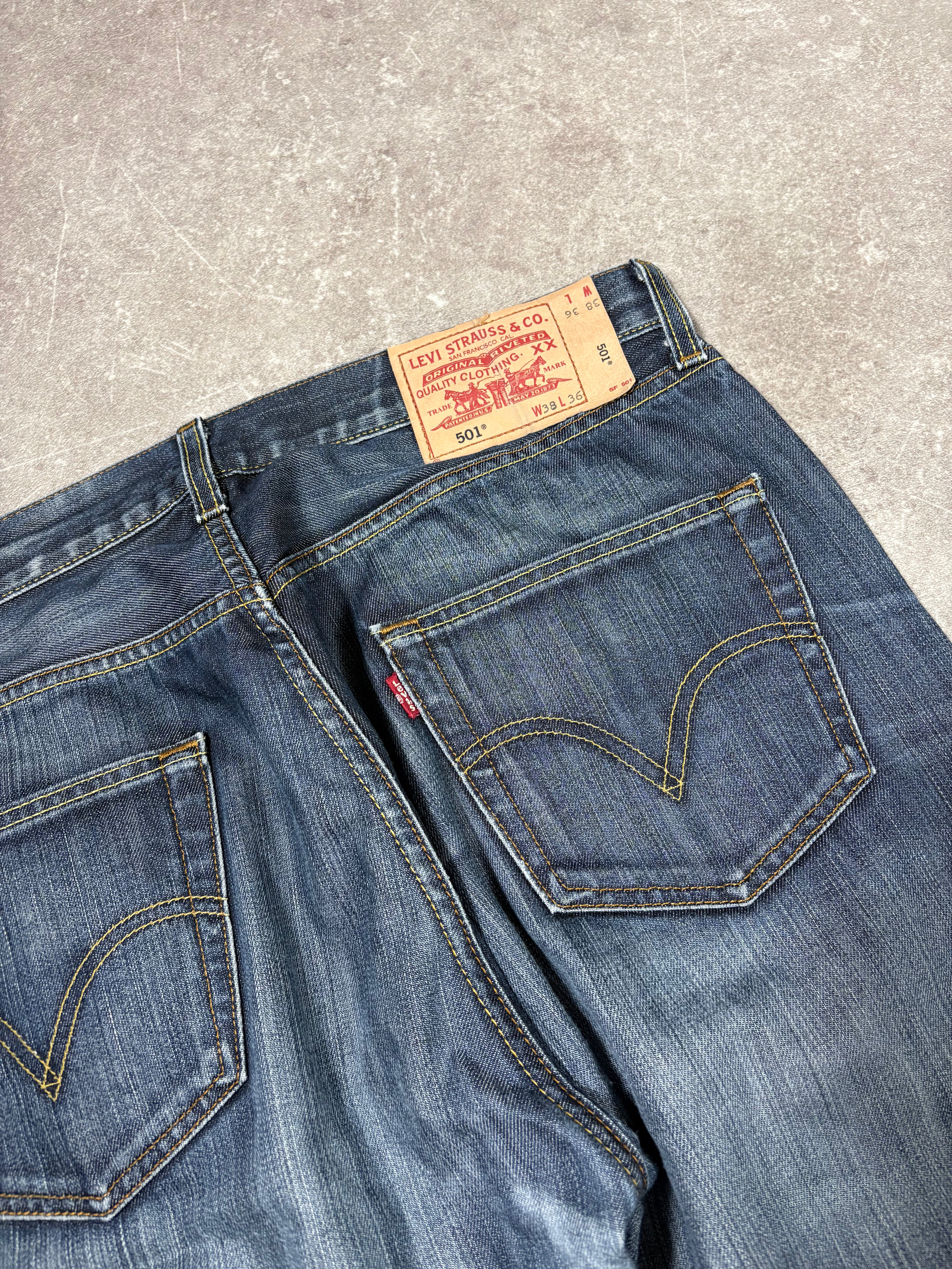 Levis Washed Jeans (S)