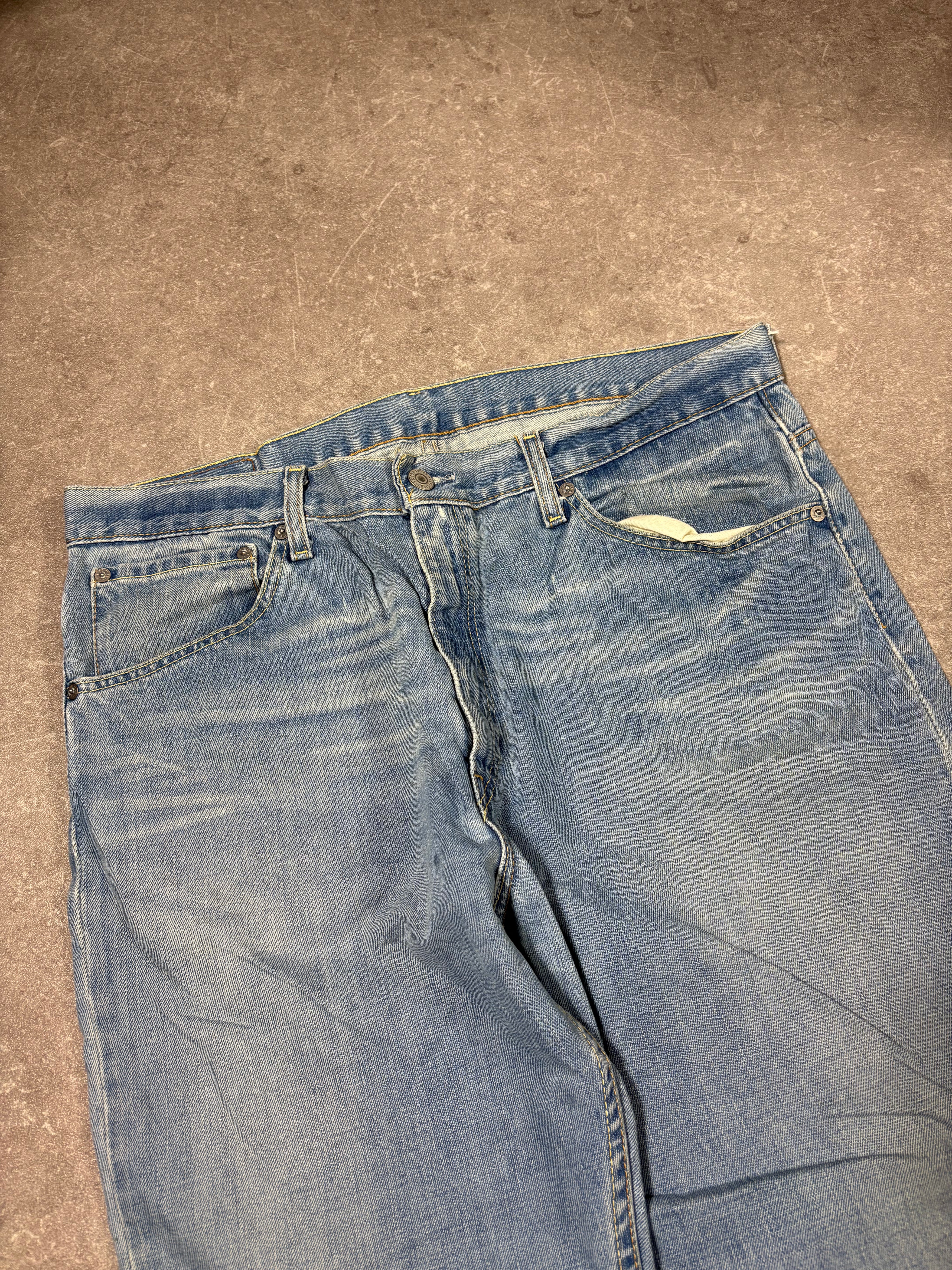 Levis 501 Flared Jeans (M)