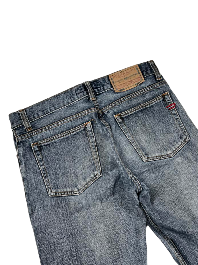 Diesel Straight Jeans (L)